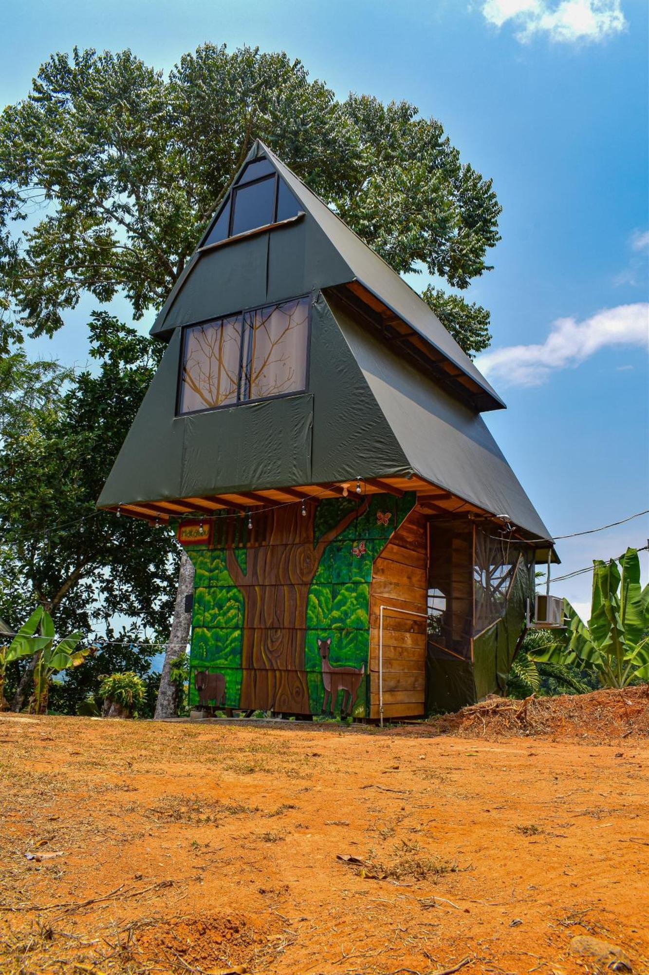 Makambu Campsite Platanillo