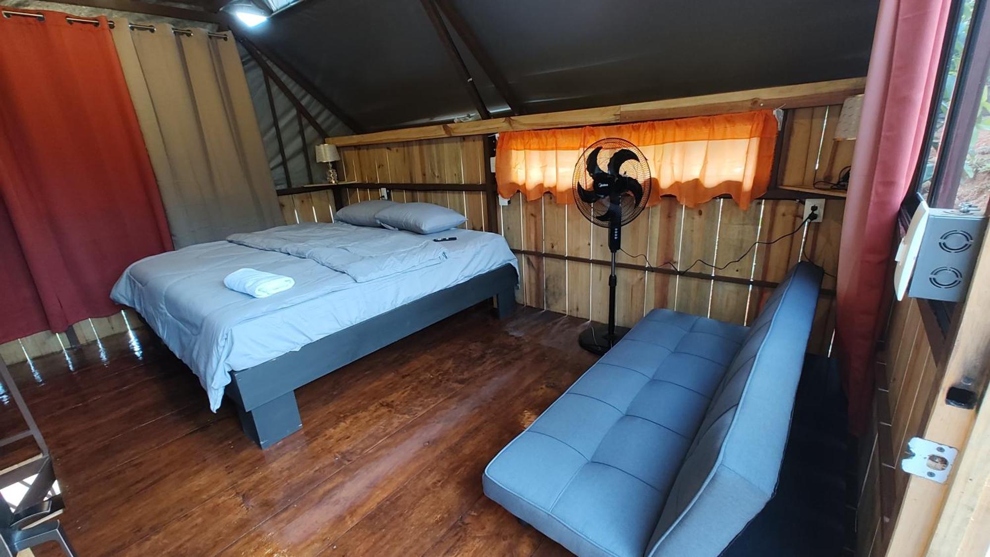 Makambu Campsite Platanillo